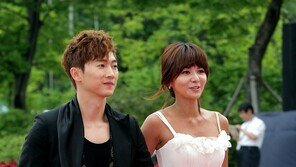 [포토] ‘16회 피판’ 장우혁-장서희, 레드카펫 첫 주인공