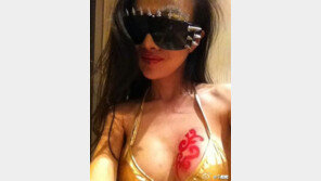 ‘노출여왕’ 간루루, 파격적인 ‘가슴 셀카’ 공개… “헉!”