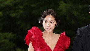 [포토] ‘16회 피판’ 민효린, 매혹적 레드 원피스 눈길