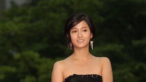 [포토] ‘16회 피판’ 남보라, 어깨끈 흘러내려 ‘헉’