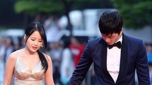 [SD포토] 이현진, 한여름 손 꼭 잡고 ‘잘 어울리네’