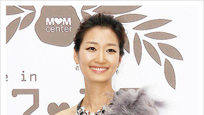 [우먼 동아일보 스타 뷰티] 변정민의 시크한 ‘브라운 스모키 메이크업’ 