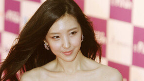 ‘제2의 오인혜’ 손세빈, 파격적인 가슴 노출