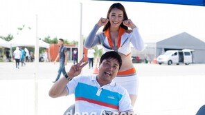 [포토] 레이싱모델, 치명적인 뿌잉뿌잉 ‘보는 즉시 멘붕’