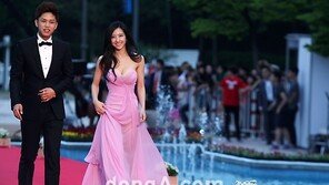 [SD포토] 여신 손세빈, ‘터질듯한 가슴 레드카펫 끝판왕!’