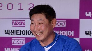 [포토] ‘한일 레전드 매치’ 한대화 ‘일본한텐 절대 안질껍니다~’