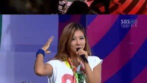 보컬로이드 시유, 글램과 함께 환상적인 첫 무대 ‘신선한 충격’