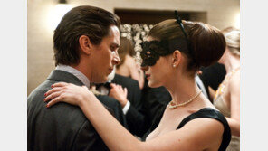 ‘다크 나이트 라이즈’ 개봉 첫주 240만 흥행 질주