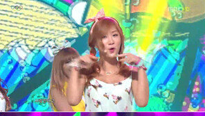 씨스타 소유, 가슴 숙일 때마다 ‘민망 노출’ 