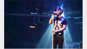 ‘이승환 회고전’, 8월 재공연