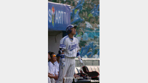 [포토] 이승엽, 오매불망 500호…‘다음 기회에’
