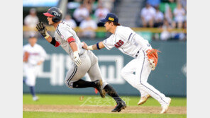 [데일리포커스] LG·두산 “너 죽고 나 살자”