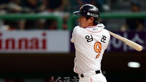 SK, 스퀴즈로 웃었다