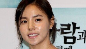 [포토] 민효린, 이슬 머금은 듯 ‘촉촉 피부’ 눈길