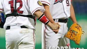 [포토] 최향남, 최고령 세이브 신기록 달성!