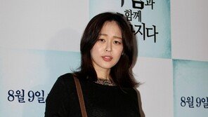 [포토] 이하나, 청순미 실종… 나이 들어보이는 패션