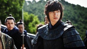 이민호·김수현, 액션으로 女心 녹인다