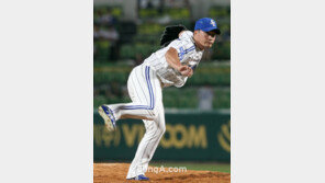 [포토] 오승환, 최다 세이브 기록은 계속~