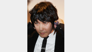 [SD포토] 김장훈, ‘올림픽 기념, 홍명보 감독 머리 해봤어요’