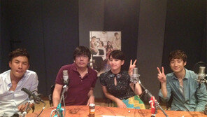 수지-엄태웅-이제훈 재회… ‘건축학개론 2’ 찍나?