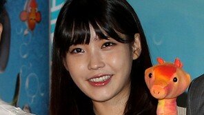 [포토] 아이유, 물오른 인형미모 ‘깜찍해’