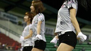 [포토] 치어리더, 위로는 귀엽게~ 아래로는 섹시하게~