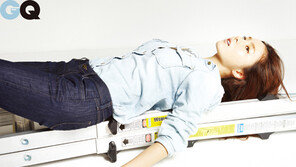 신세경, 그냥 바닥에 누웠을 뿐…‘섹시 폭발’