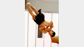 [전영희 기자의 런던 리포트] 최고 난도 신기술 ‘양학선’…단체전선 안 쓴다