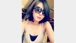 ‘시구여신’ 이수정, 아찔한 응원… “우리 선수들 화이팅”