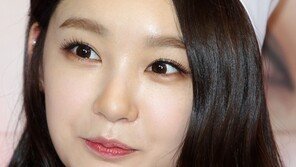 [SD포토] 강민경, 무결점 꿀피부 ‘대박이네~’