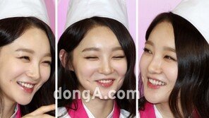 [SD포토]강민경, 3단 눈웃음 작렬 ‘보조개가 쏙~’