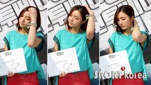[포토] 신세경, 머리 넘기는 자태도 ‘청순 여신’