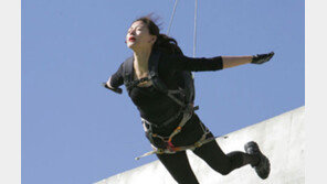 전지현, 전신 타이즈 몸매 대방출 ‘감탄만’