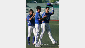 [포토] 이승엽, 500 홈런으로 기쁨 만발