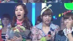 티아라 소연, 옆에 있던 화영보고 ‘멈칫’…무슨 일? 