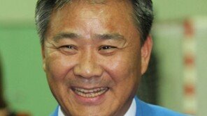 한국 선수단장 “박태환 실격 심판, 미국인이다”