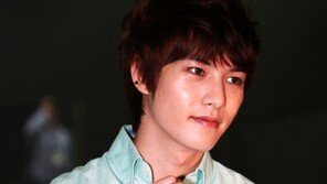 [SD포토] 씨엔블루 이종현, 훈훈한 응원 나들이