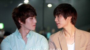 [SD포토] 씨엔블루 이종현-강민혁, 밀착 ‘무슨 얘기 중?’
