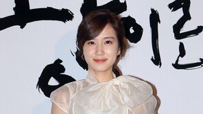 [포토] 박은빈, 미모 가리는 패션 ‘나이 들어 보여’