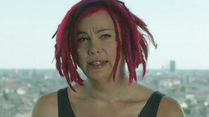 매트릭스 감독 래리 워쇼스키 ‘결국 성전환 수술’ 모습 공개