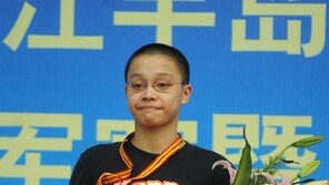 中 여자 수영선수, 남자로 오해받은 해프닝… “런던은 오심 천국!”