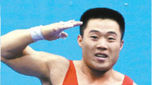 [런던 2012]방방 뛰고 너스레 떨고… 유쾌발랄 김은국 “北선수 맞아?”