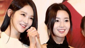 [포토] 강민경-남규리, 다정한 자매 느낌