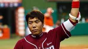 [콤팩트뉴스] 넥센 강정호 팔꿈치 통증 때문에 지명타자 출장 外