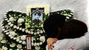 [포토] 故 남윤정 장례식장, 슬픔 가득…‘고인은 미소만’