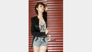 [SD포토] 김혜수, ‘섹시한 금고털이범으로 왔어요~’