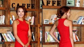 [포토] 하주희, 정렬적인 드레스 ‘아찔한 몸매+뒤태’