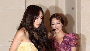 [포토] 서우, 계단 오르기도 민망한 ‘초미니’ 비상