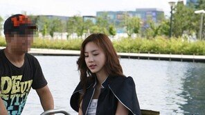 사희, 분수대 앉아 각선미 자랑 ‘섹시해…’