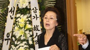 [포토] 정영숙, ‘故남윤정, 너무 안타까워…’